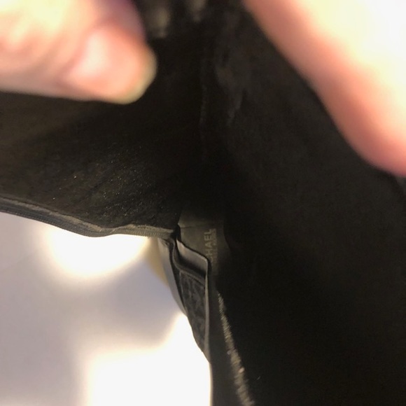 Michael Kors Youth boots - Picture 5 of 7